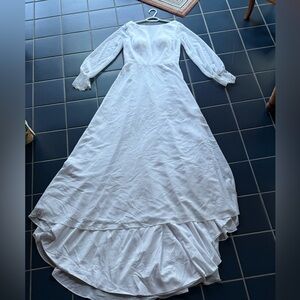 Elegant White Wedding Dress Long Sleeve NWOT size 12
